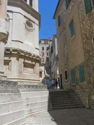 B&B Stone Town