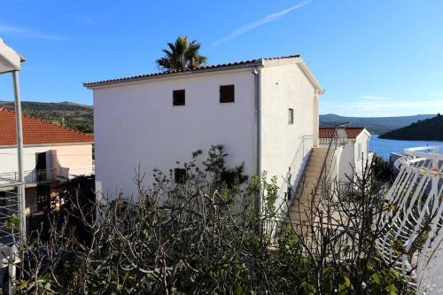 Apartments By The Sea Rogoznica - 10338