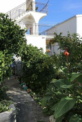 Apartments By The Sea Rogoznica - 10338