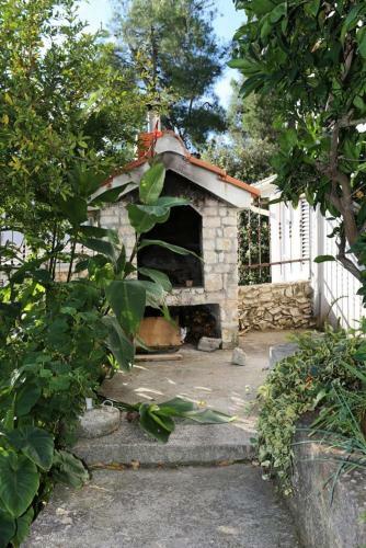 Apartments By The Sea Rogoznica - 10338