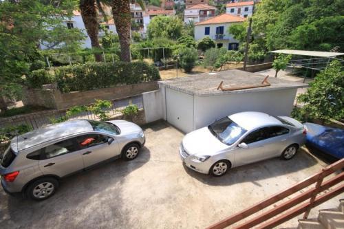 Apartments By The Sea Jelsa (hvar) - 8783