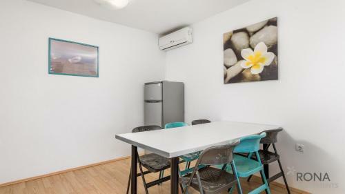Rona Apartment Zrinka