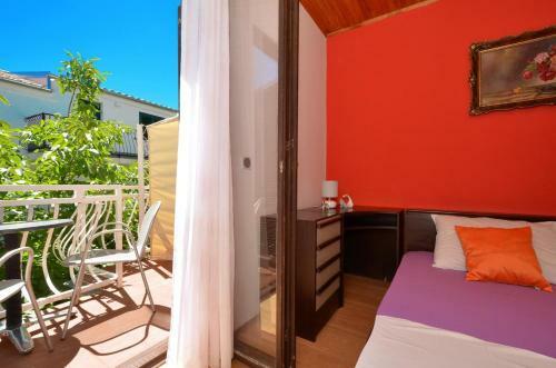 Apartment Arbanija 8651b