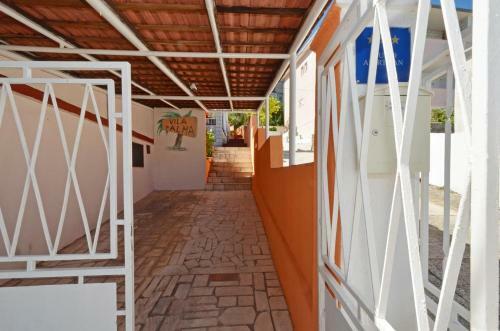 Apartment Arbanija 8651b
