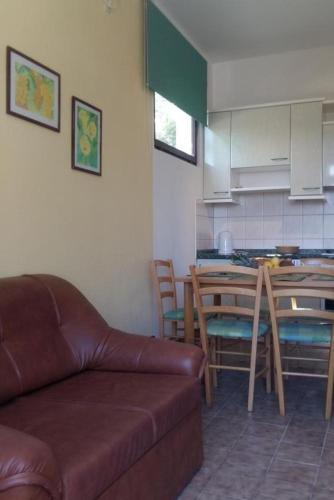 Apartment Arbanija 4320a