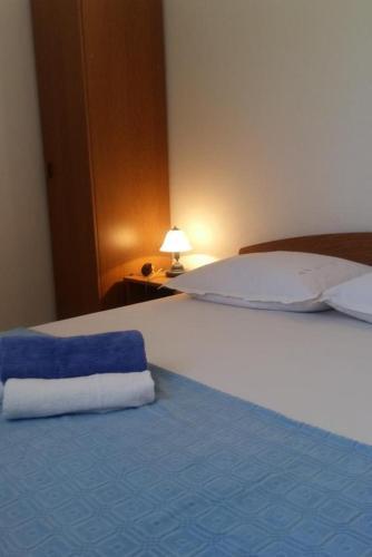 Apartment Arbanija 4320a