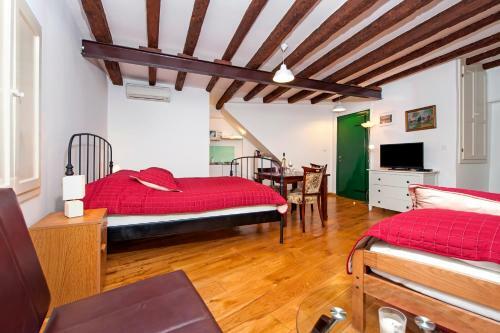 Apartamentos Studios Villa Oscar