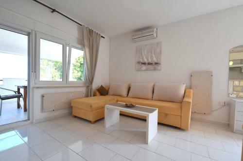 Apartment Buza