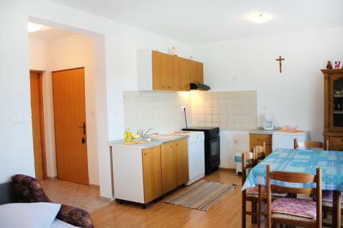 Apartments With A Parking Space Kampor (rab) - 5029