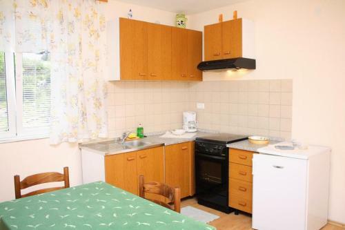 Apartments With A Parking Space Kampor (rab) - 5029