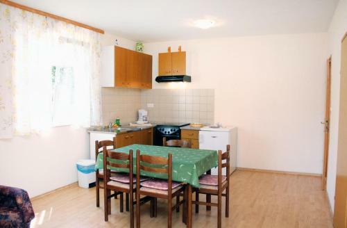 Apartments With A Parking Space Kampor (rab) - 5029