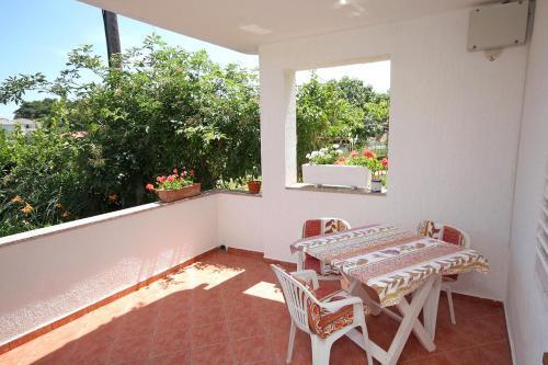 Seaside Apartments With A Swimming Pool Banjol (rab) - 5007