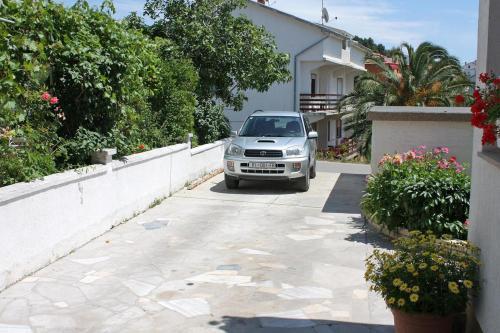 Seaside Apartments With A Swimming Pool Banjol (rab) - 5007
