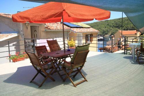Apartment Valun 8086d