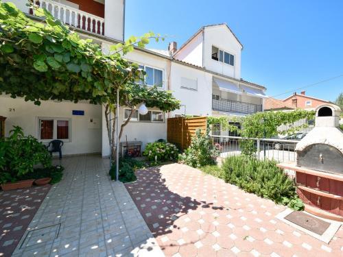 Apartment An�i�.5