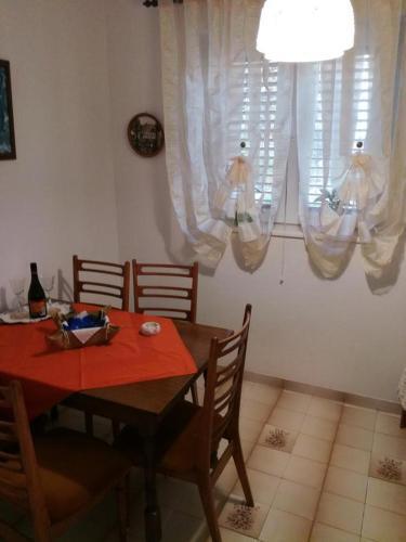 Apartments By The Sea Mirca (brac) - 2854