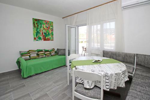 Apartments Rozanda