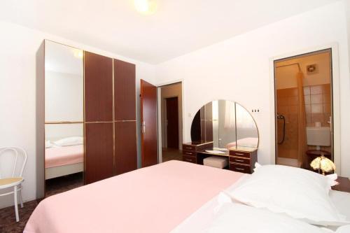 Apartments With A Parking Space Baska Voda (makarska) - 4759