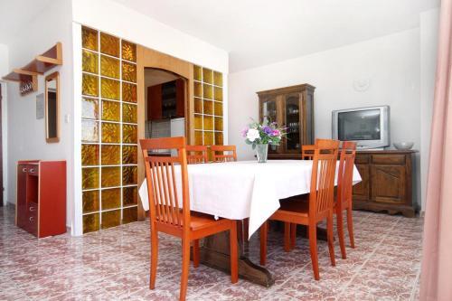 Apartments With A Parking Space Baska Voda (makarska) - 4759