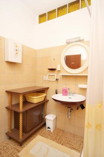 Apartments With A Parking Space Baska Voda (makarska) - 4759