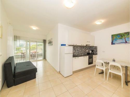 Apartment Marina With Sea View 10