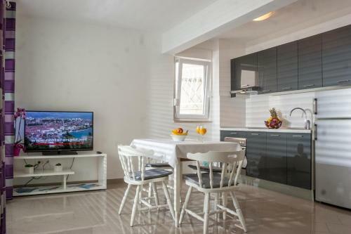 Apartment Tucepi 2677b