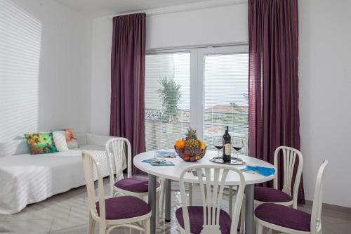 Apartment Tucepi 2677b