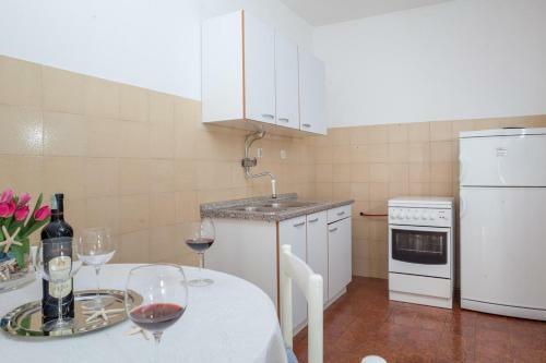Apartment Tucepi 2677b