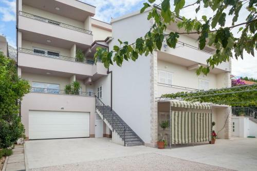 Apartment Tucepi 2677b