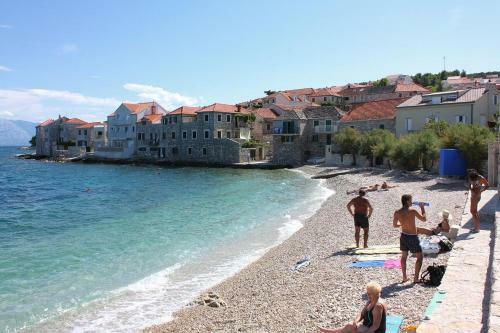 Apartments By The Sea Postira (brac) - 2950