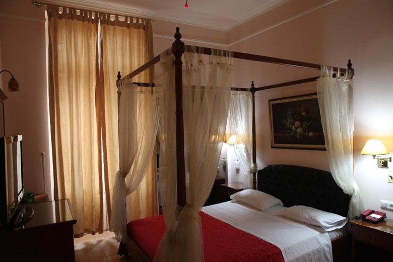 Exis Hotel