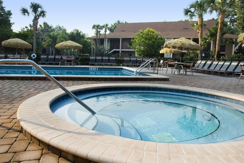 Hotel Polynesian Isles Resort