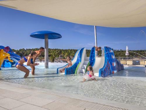 Villa Holiday Home Camping Lanterna.1