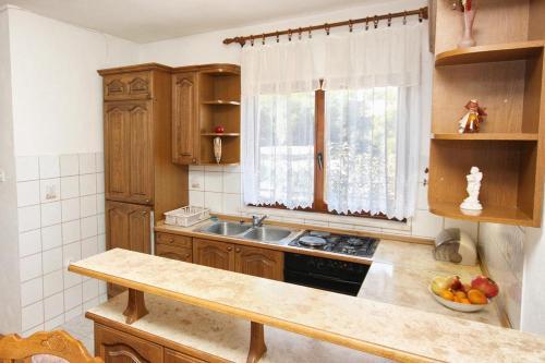 Hostal Apartment Arbanija 5228e
