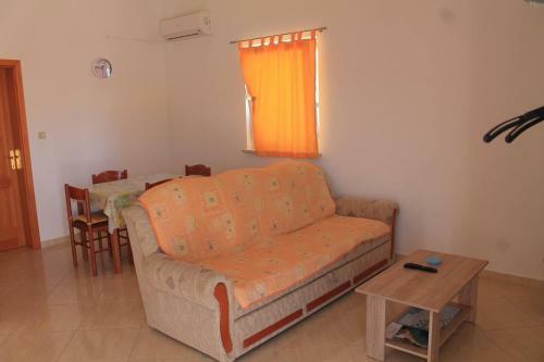 Apartments Gubo