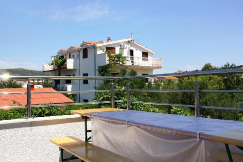 Apartments With A Parking Space Rogoznica - 4865