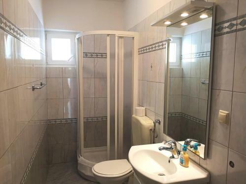 Apartments With A Swimming Pool Banjol (rab) - 11382