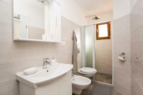 Hostal Apartments Ina & Ika