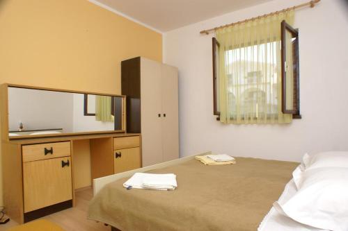 Apartments With A Parking Space Vodice - 4232