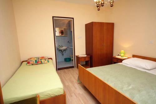Apartment Mundanije 4953c