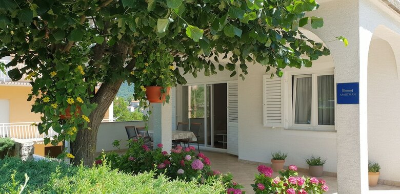 Apartment Ljiljana