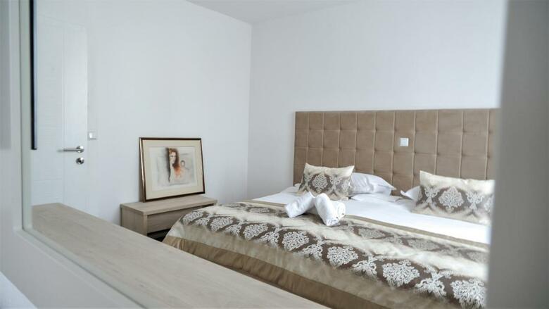 Hotel Consul
