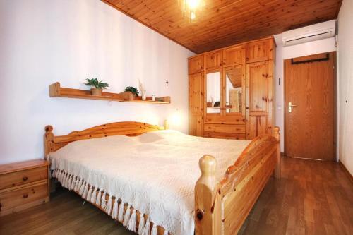 Apartment Lumbarda 4440f