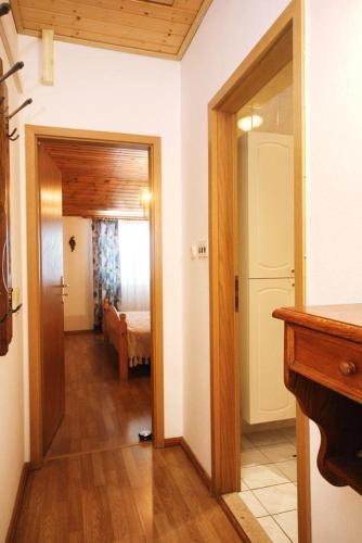 Apartment Lumbarda 4440f