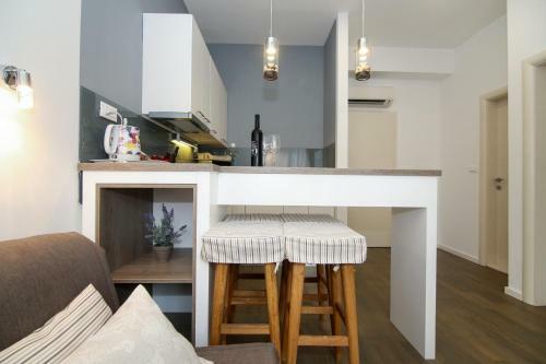 Anna Apartments
