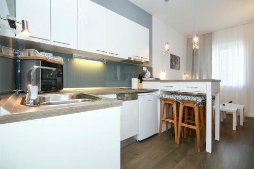 Anna Apartments