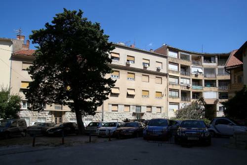 Anna Apartments