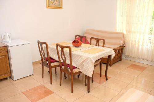 Hostal Apartments Dani