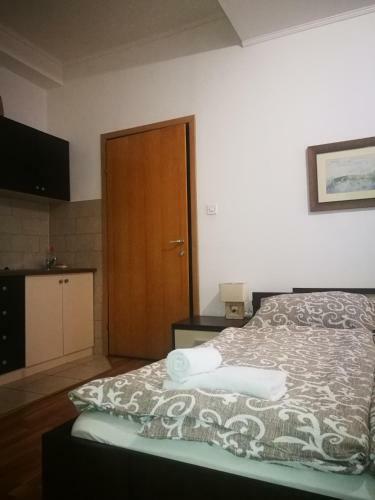 Hostal Rooms Ara?i?