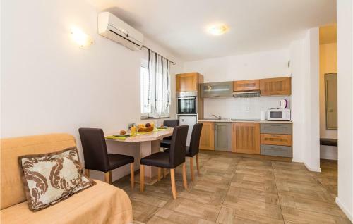 Apartment Premantura 09